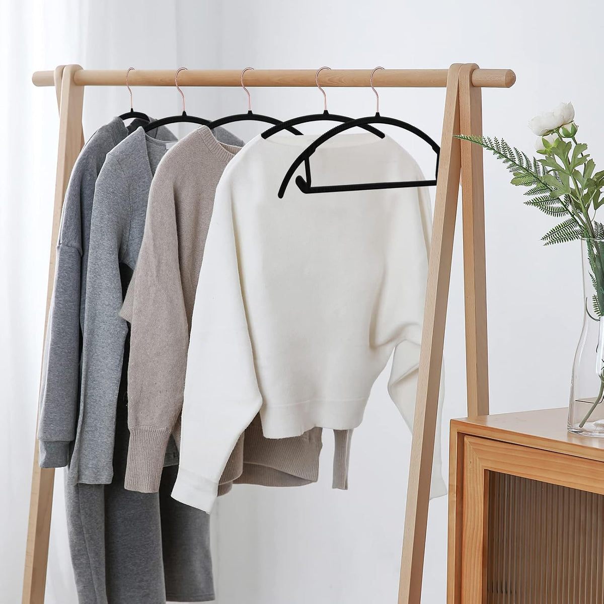 OIKA 50 Pack No-Bump Plastic Clothes Hangers, Black, Non-Slip, Space-Saving